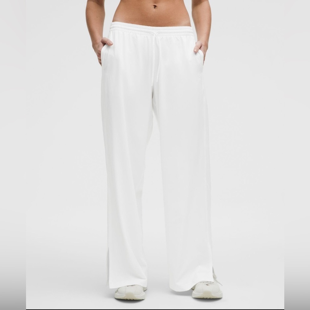 NWT Lululemon Court Rival Wide-Leg Track Pants White Regular 32” Size 6 - Picture 2 of 10